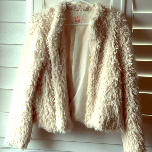 Subtle peach/pink fuzzy jacket - Picture 1 of 5